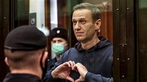 Kremlin critic Navalny expects a lengthy prison term as court readies extremism trial verdict